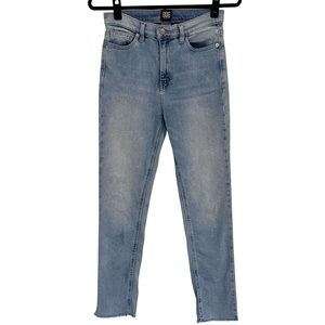 BDG Urban Outfitters Girlfriend High Rise Jeans Light Wash Frayed Hem Size 26